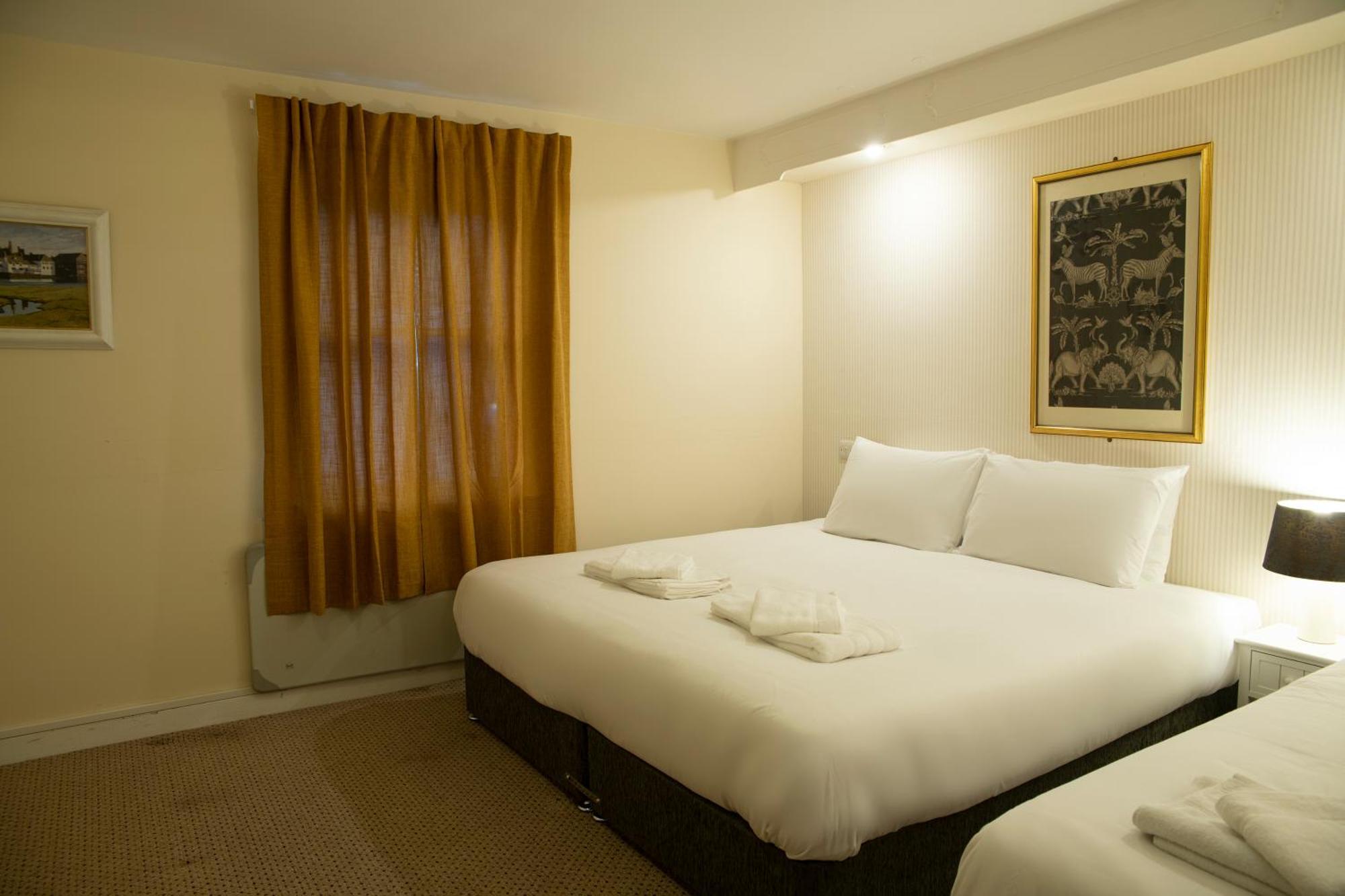 Douglas Arms Hotel Castle Douglas Δωμάτιο φωτογραφία